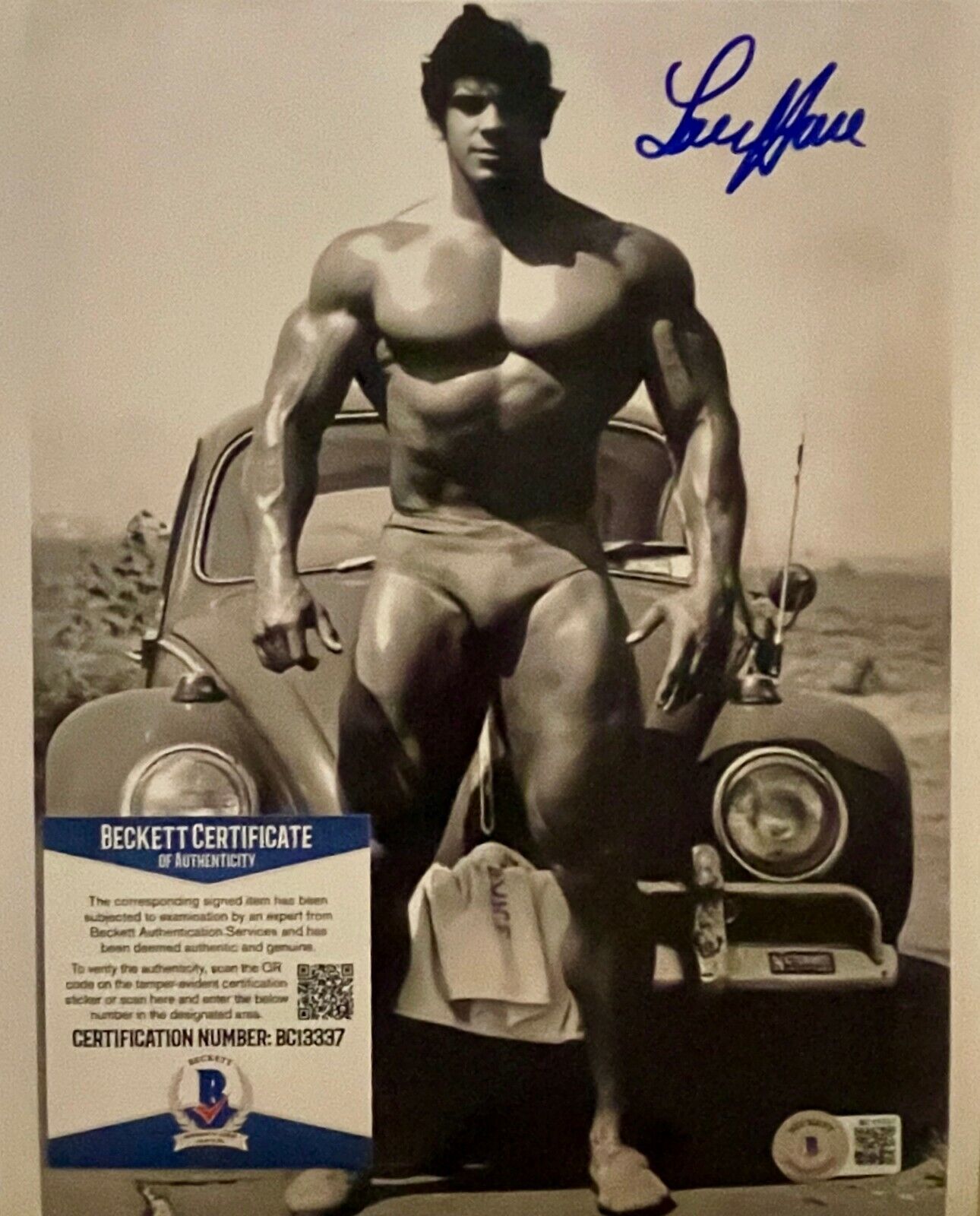 Lou Ferrigno Hulk Original Autographed 8X10 Photo Poster painting w/Beckett COA #22