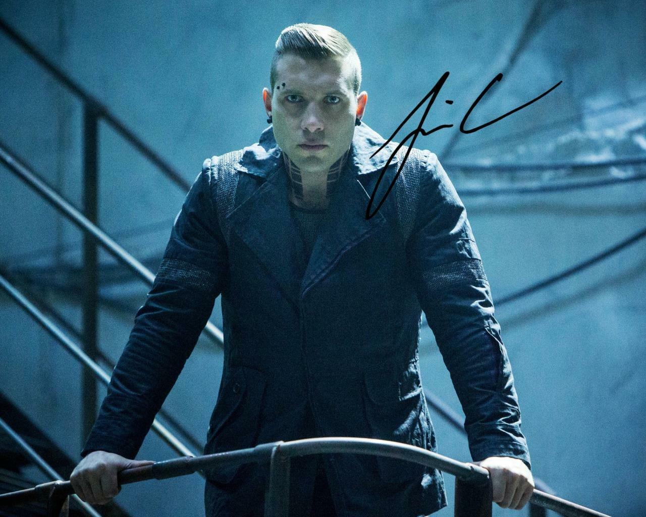 DIVERGENT Jai Courtney SIGNED AUTOGARPHED 10 X 8