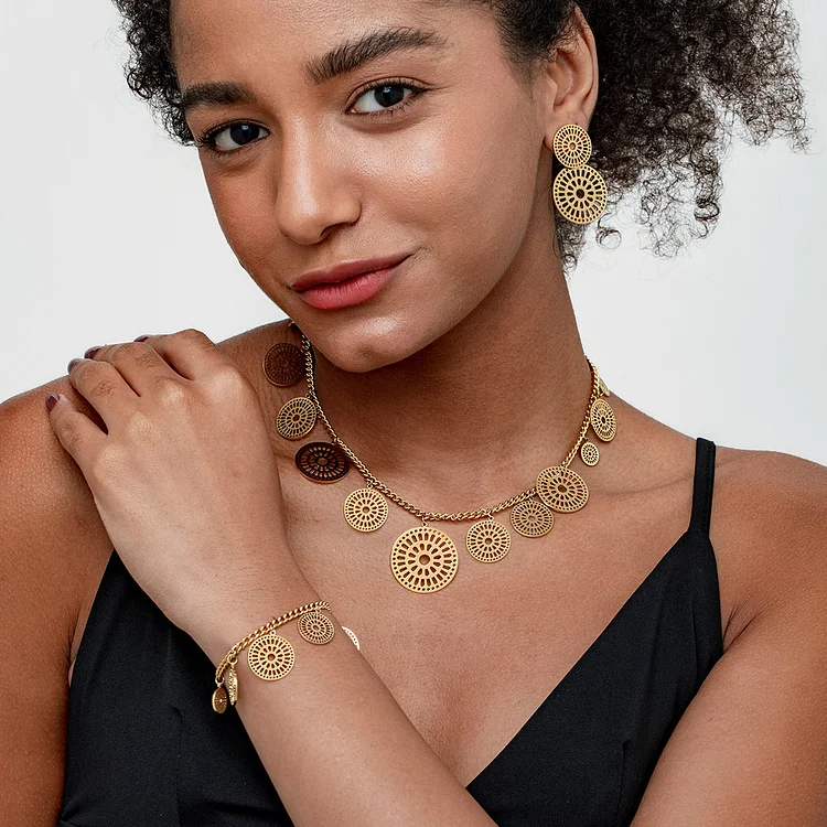 Hollow Necklace