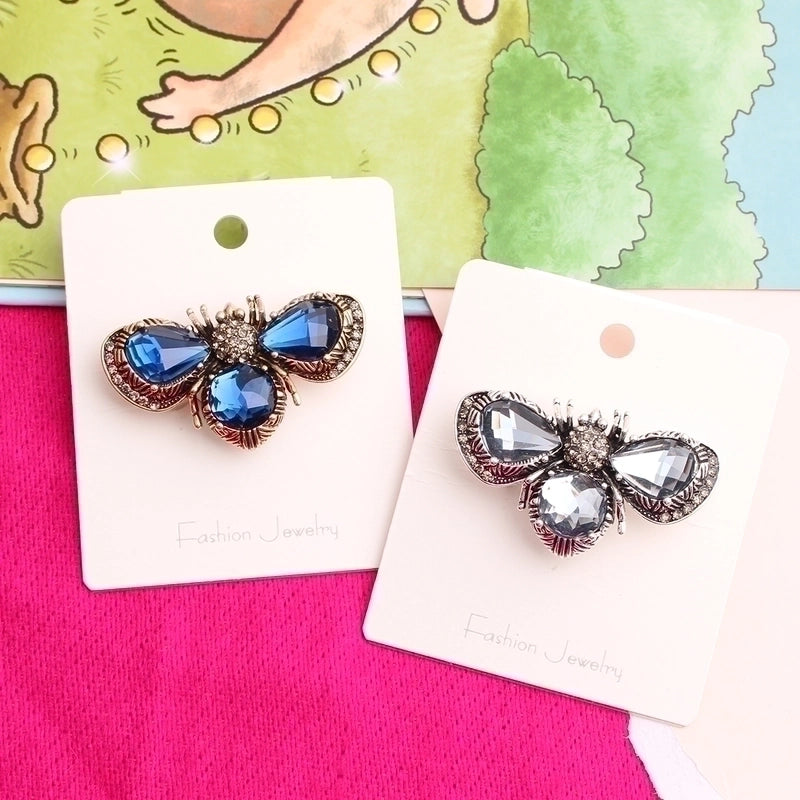 Cute Pastoral Bee Alloy Asymmetrical Rhinestones Women’s Brooches