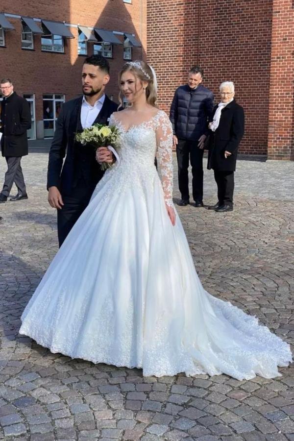 Charming A-line Lace Sweetheart Appliques Wedding Dresses With Long Sleeves | Ballbellas Ballbellas