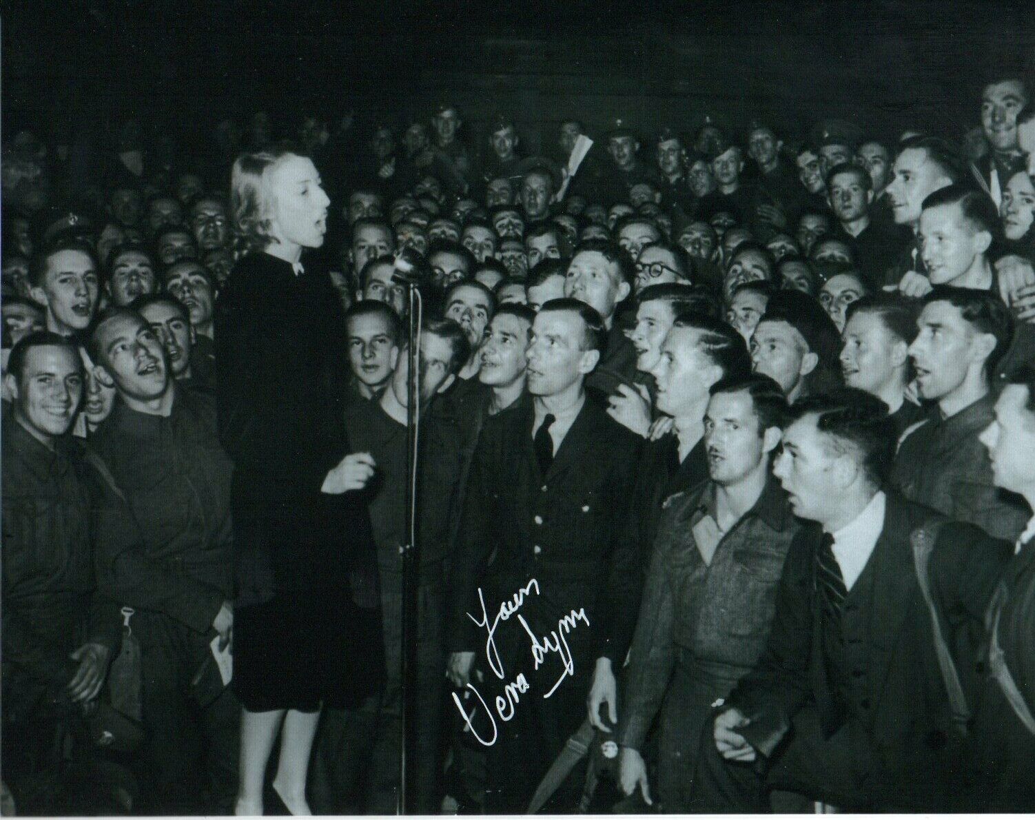 Dame Vera Lynn Signed Photo Poster painting 10x8