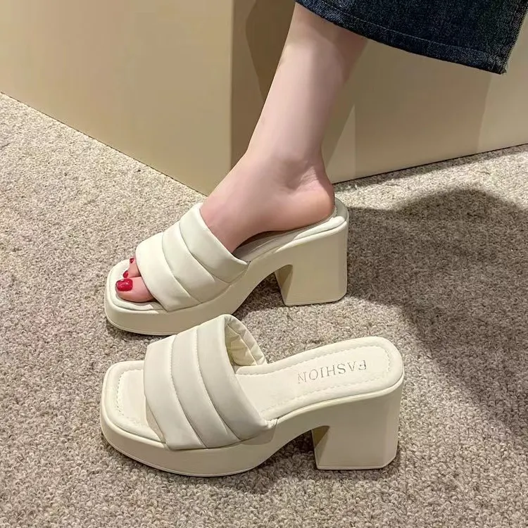 Breakj Breakj Cake Thick Bottom Cool Slippers Women Wear 2025 Summer Fashion Niche Women's Shoes Design Feel Beach One-Word Drag Slope