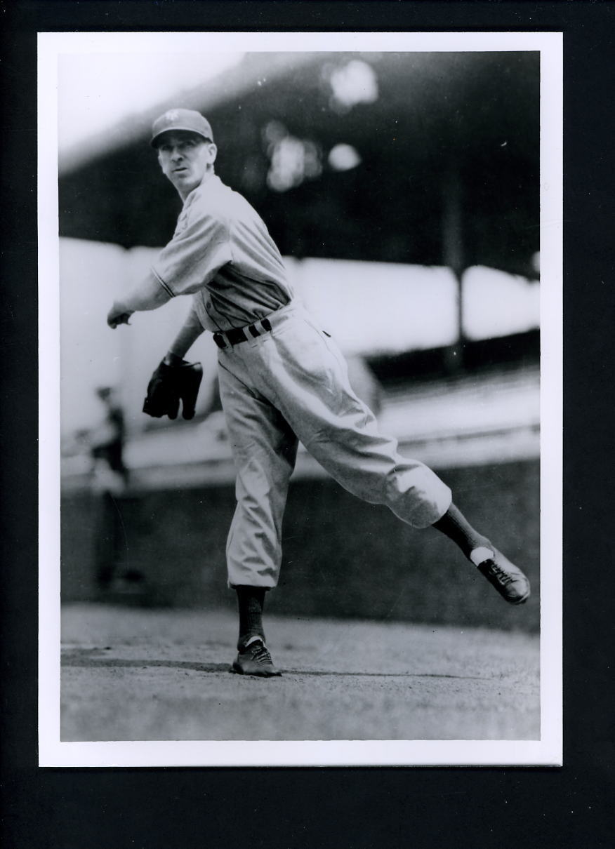 Carl Hubbell George Brace Press Original Photo Poster painting New York Giants pitching pose