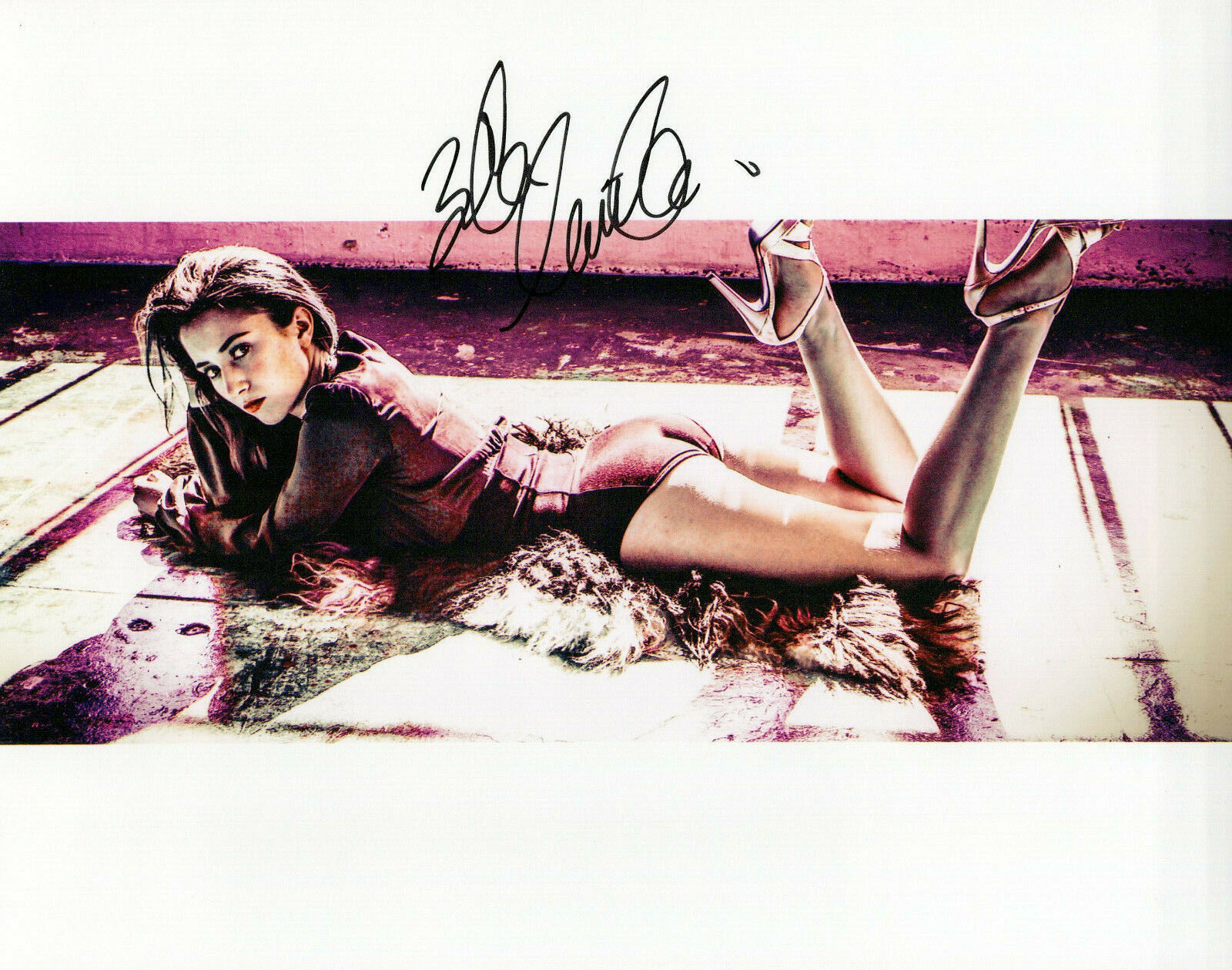 Zelda Williams glamour shot autographed Photo Poster painting signed 8x10 #4