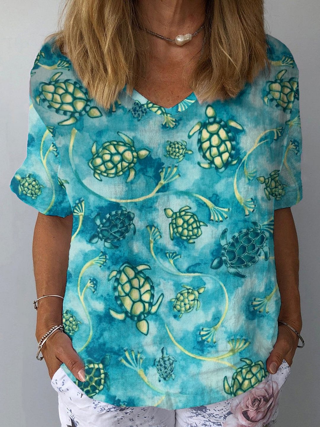Women's Turtle Short Sleeve Print Top