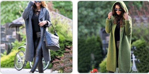 Zwei Frauen präsentieren lange Mäntel mit Kapuze: eine in Grau und die andere in Grün. Beide tragen lässige Outfits und Accessoires in einer üppigen Außenumgebung.
