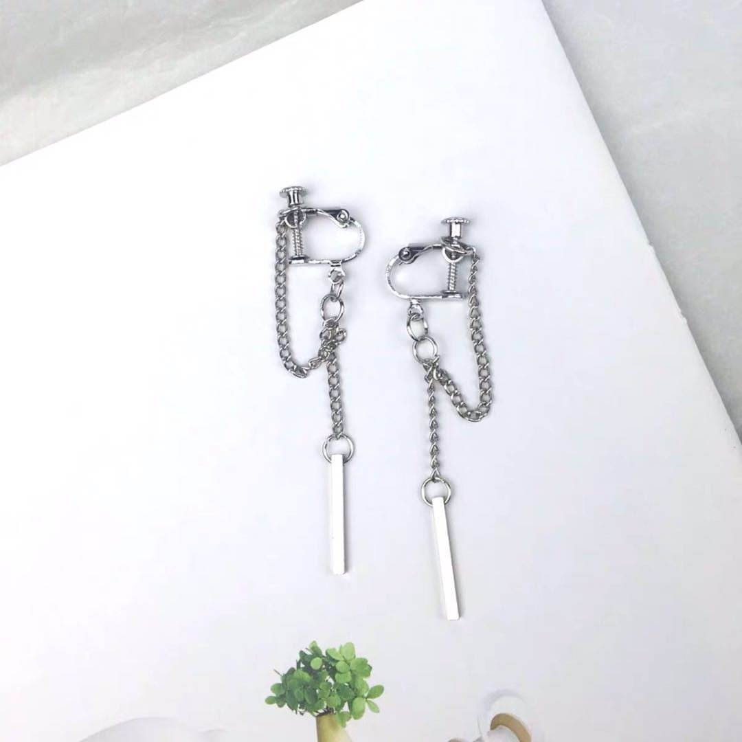 CHAIN TASSEL EARRINGS