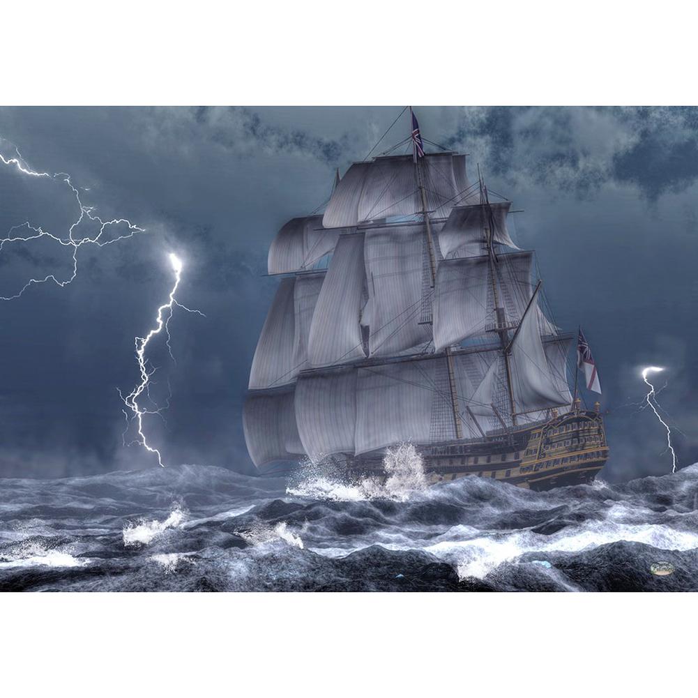 Судно гроза. Корабль в шторм. Парусник в шторм. Море шторм корабль. Красивый корабль в шторм.