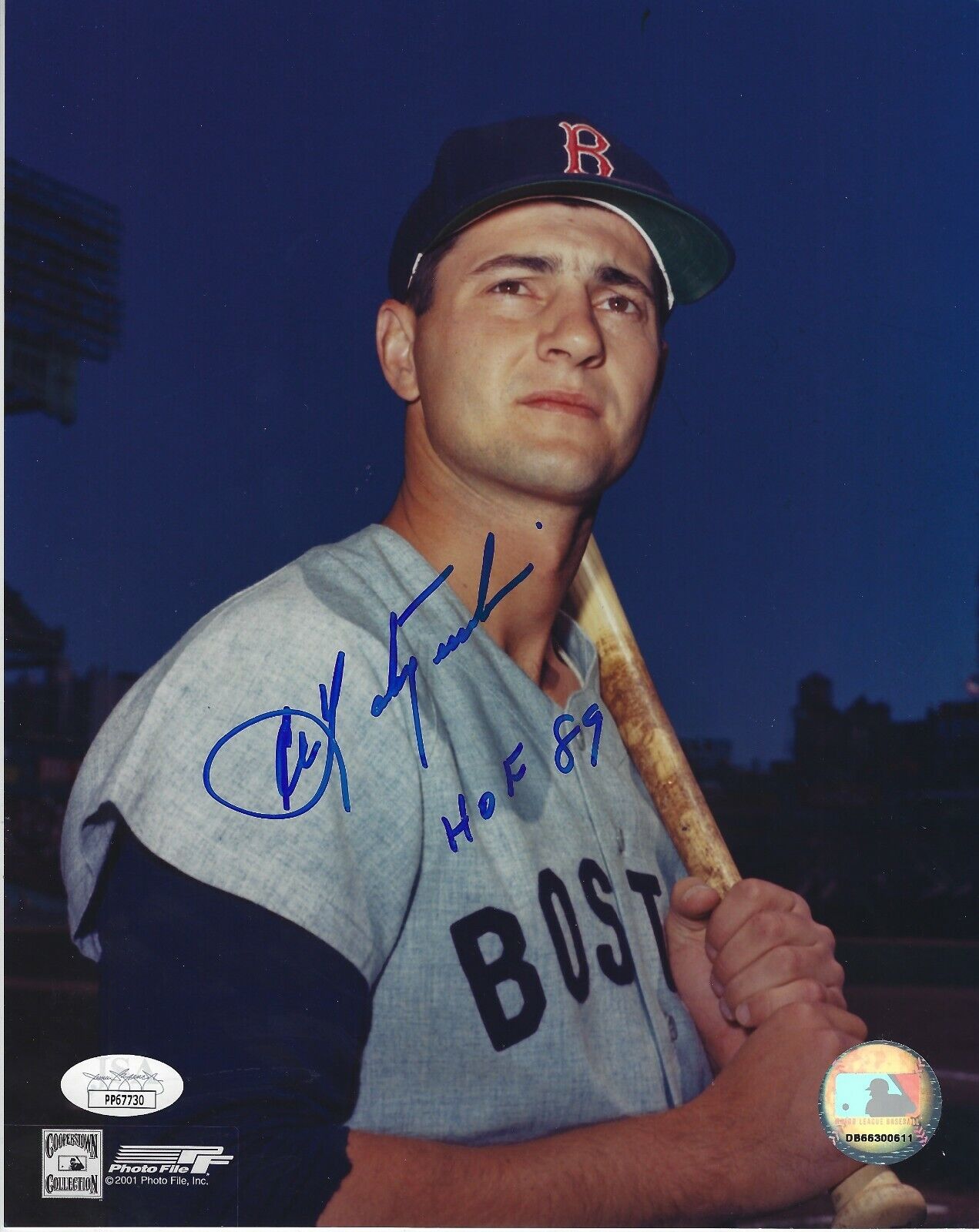 Autographed CARL YASTRZEMSKI HOF 89