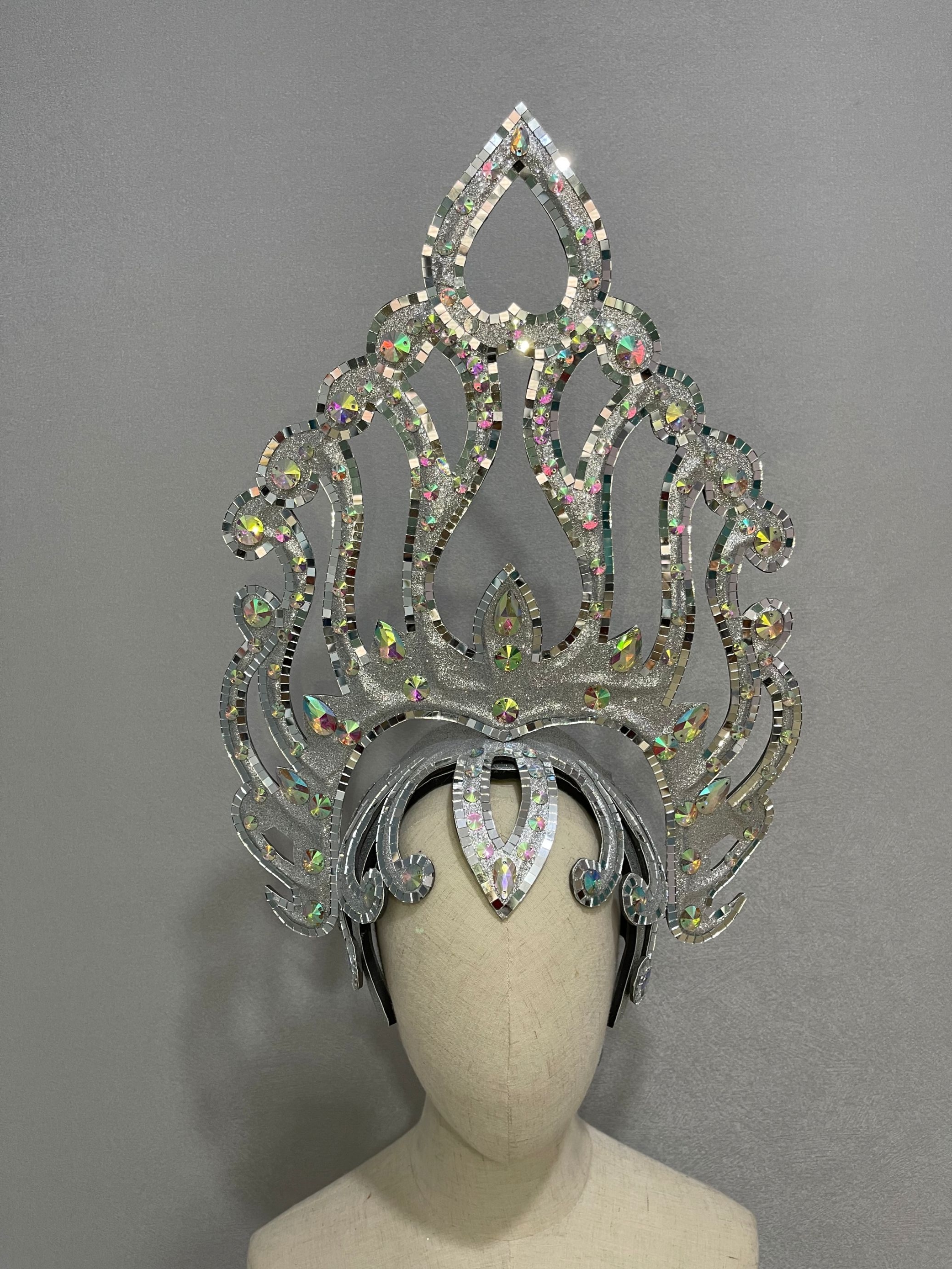 VCSHOES FASHIONABLE AND EXQUISITE HEADDRESS FEATHERS SAMBA DANCE CARNIVAL HALLOWEEN PARTY LATIN DANCE BAR PERFORMANCE HAT MASQUERADE