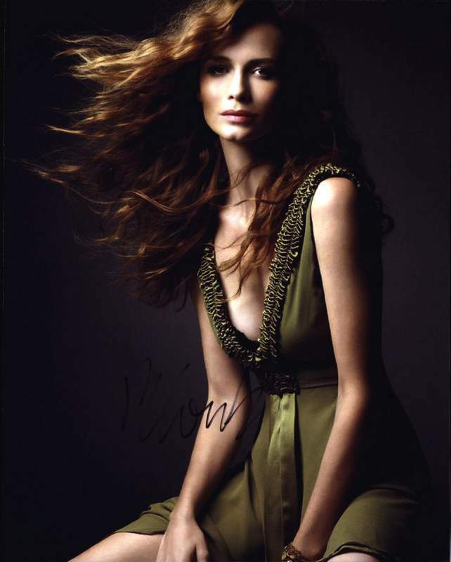 Saffron Burrows authentic signed celebrity 8x10 Photo Poster painting W/Cert Autograph 648