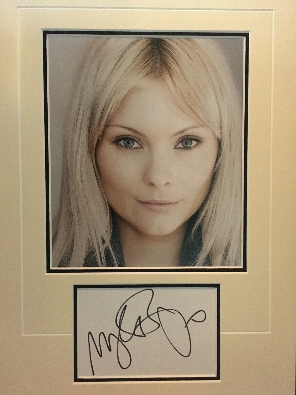 MYANNA BURING - SWEDISH ACTRESS - THE WITCHER - EXCELLENT SIGNED Photo Poster painting DISPLAY