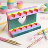 Support de rangement &agrave; d&eacute;coupes en forme de c&oelig;ur &agrave; 10 fentes, stylo &agrave; peinture multicolore et pince &agrave; &eacute;piler, support de rangement pour l&rsquo;organisation