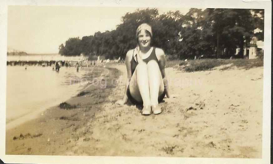 Found ANTIQUE Photo Poster paintingGRAPH bw SUMMER GIRL Original Snapshot VINTAGE 19 32 D