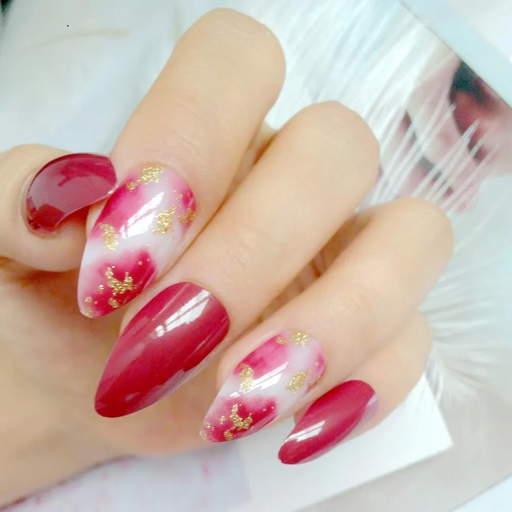 24Pcs Wine Red Artificial False Nails Blooming Gradient Short Stiletto Fake Nails With Design Glitter Gold DIY Manicure Tools-Nail Inspo