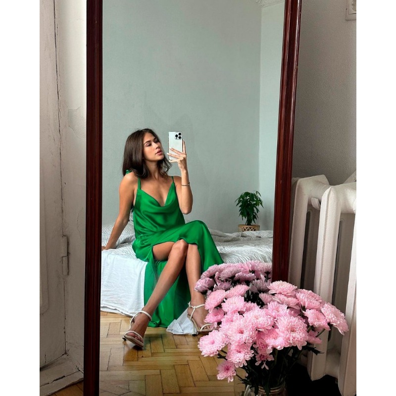 Ootddress Women‘s Sexy High Silt Spaghetti Strap Chain Long Dress V Neck Sleeveless Lace Up Backless Loose Evening Club Party Dress