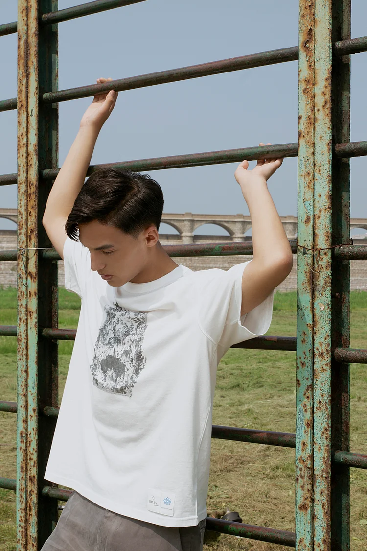 AGA KHAN MUSEUM X JUMA Shahnameh Unisex T-Shirt  - 4 Recycled Water Bottles - White