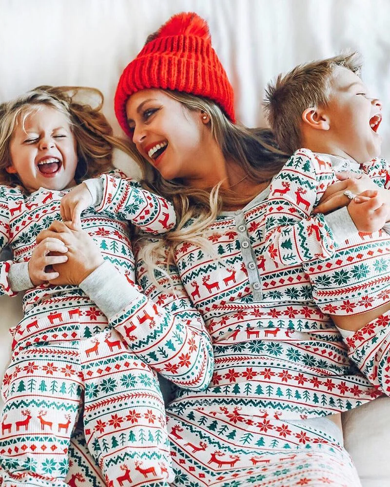 Christmas Tree and Reindeer Patterned Family Matching Pajamas Sets(with Pet Dog Clothes)