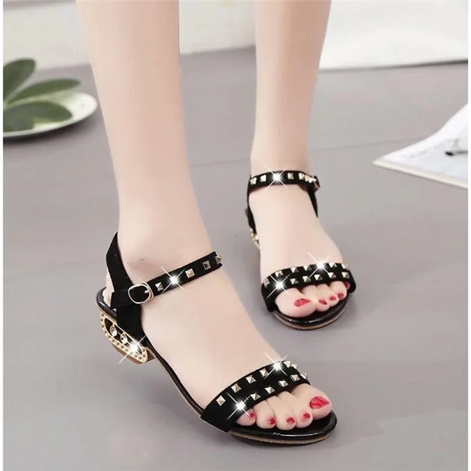  2022 Summer New Style Rhinestone Rivet Suede Sandals Large Size Female Korean Version Of The Thick-Soled Wild Fashion Sandals