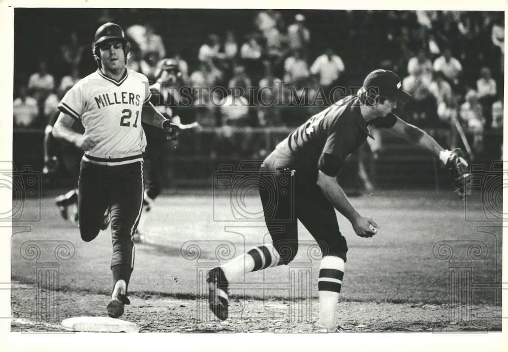 Press Photo Poster painting Holyoke Millers and Glens Falls White Sox play minor league baseball