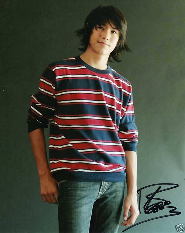 BOO BOO STEWART TWILIGHT ECLIPSE SIGNED 8X10 PICTURE