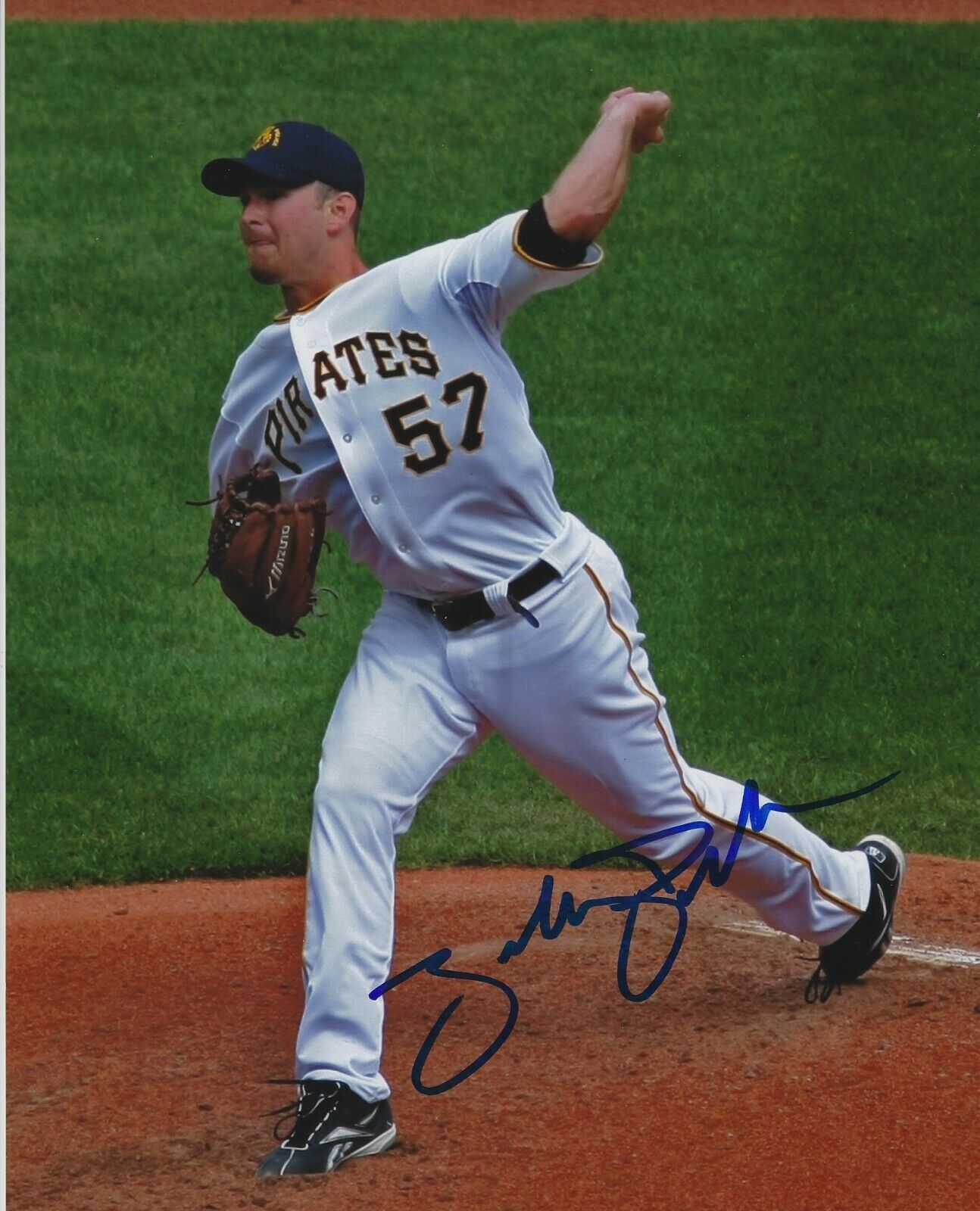 Signed 8x10 ZACH DUKE Pittsburgh Pirates Autographed Photo Poster painting - COA