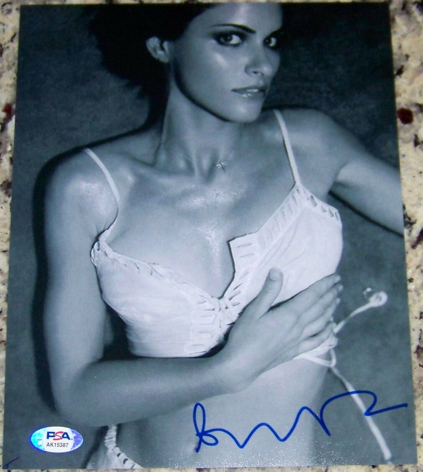 FLASH SUPER SALE! Amanda Peet Signed Autographed 8x10 Photo Poster painting PSA COA!