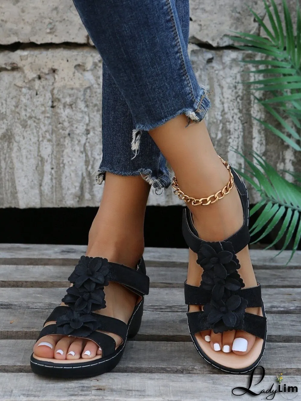 Orthopaedic Sandals with Floral Pattern