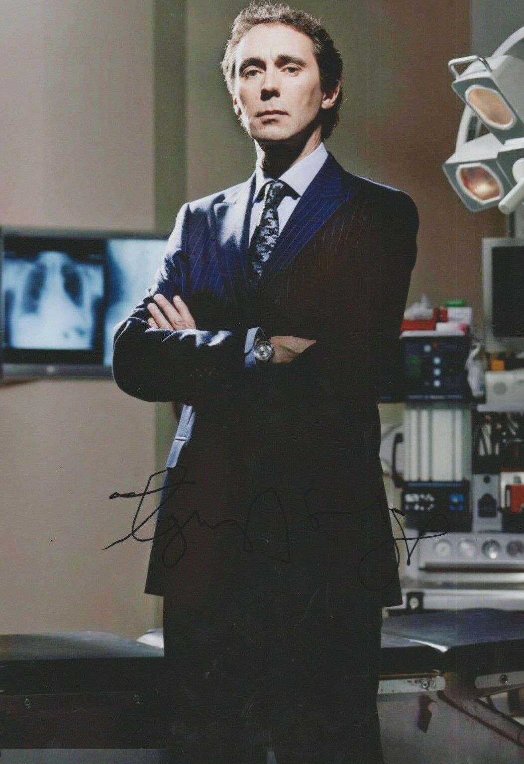 Guy Henry **HAND SIGNED** 12x8 Photo Poster painting ~ Holby City ~ AUTOGRAPHED