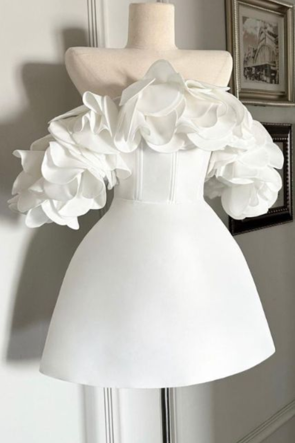   Elegant White  Strapless Homecoming Dress A Line with Handmade Flower - Ohprom