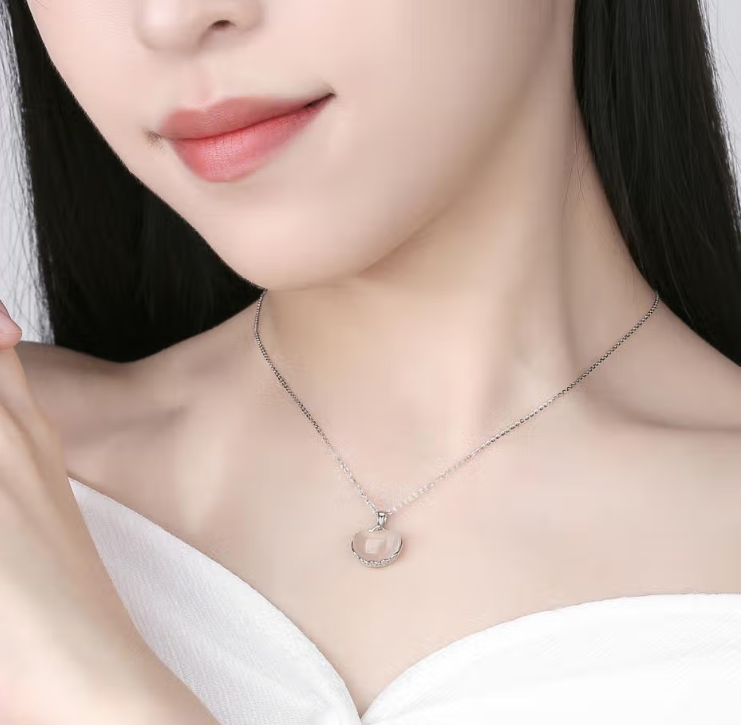 High Standard S925 Silver Jade Red Bean Pendant Necklace for Women, a Timeless Symbol of Love and Affection for Valentine's Day and Birthday