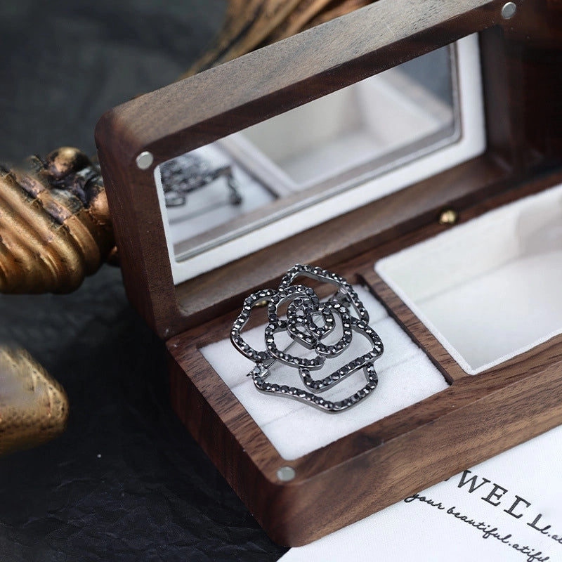 Minimalist Classic Style Pin Flower Alloy Women’s Brooches