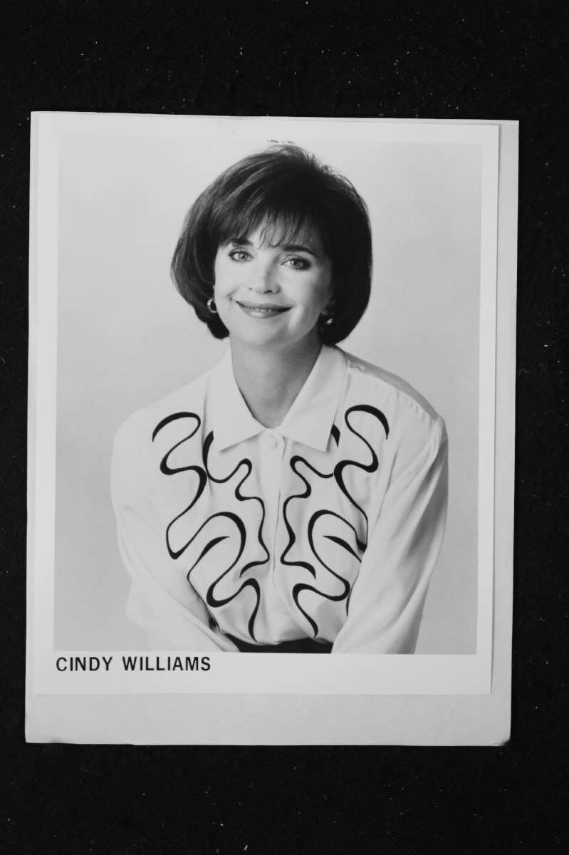 Cindy Williams - 8x10 Headshot Photo Poster painting w/ Resume - Laverne & Shirley