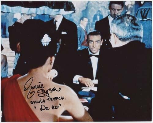 EUNICE GAYSON (+2018) 007 JAMES BOND AUTHENTIC AUTOGRAPH DR NO COLOR AWSOME!