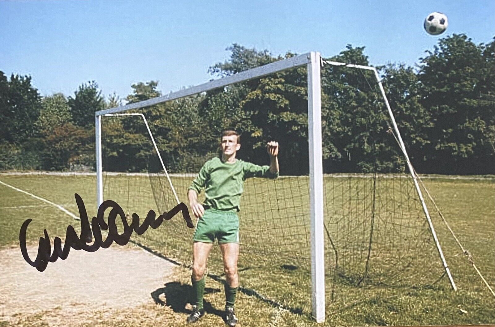 Alex Stepney Genuine Hand Signed Manchester United 6X4 Photo Poster painting 5