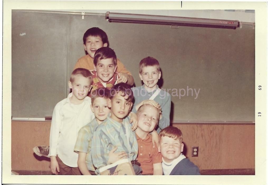 FOUND Photo Poster paintingGRAPH Color CALIFORNIA SCHOOL BOYS Original 1960′s VINTAGE JD 13 13 A