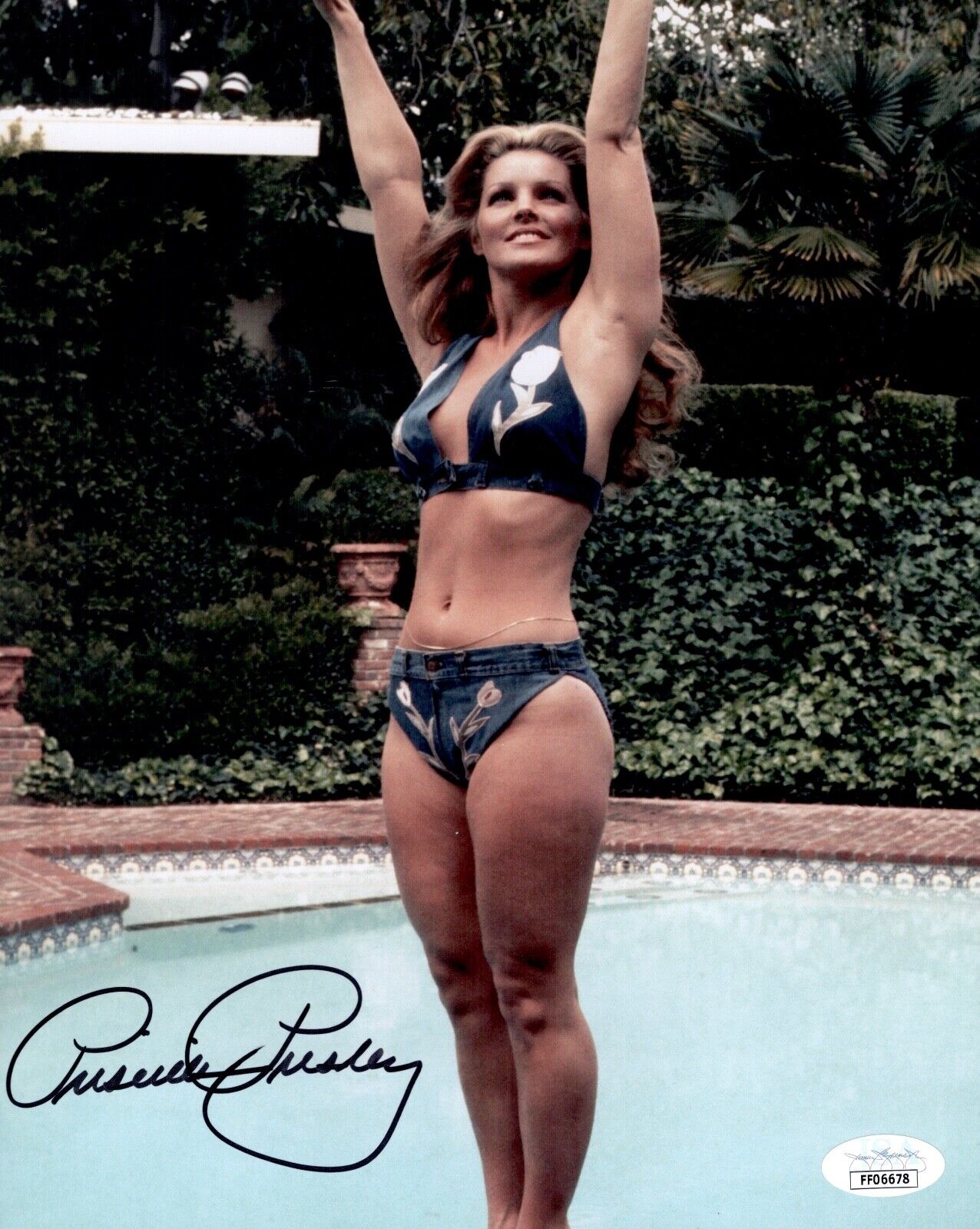 PRISCILLA PRESLEY Signed SEXY 8x10 NAKED GUN Photo Poster painting IN PERSON Autograph JSA COA