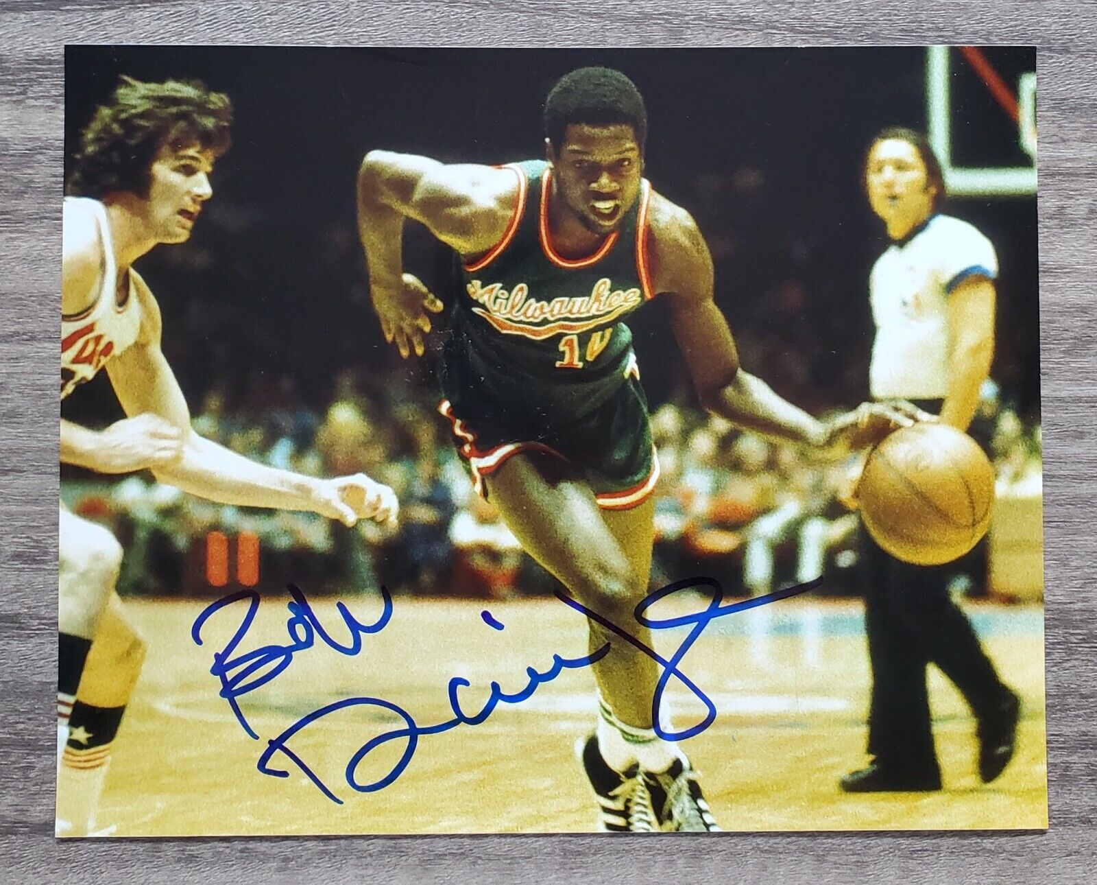 Bob Dandridge Signed 8x10 Photo Poster painting Milwaukee Bucks NBA HOF LEGEND RAD