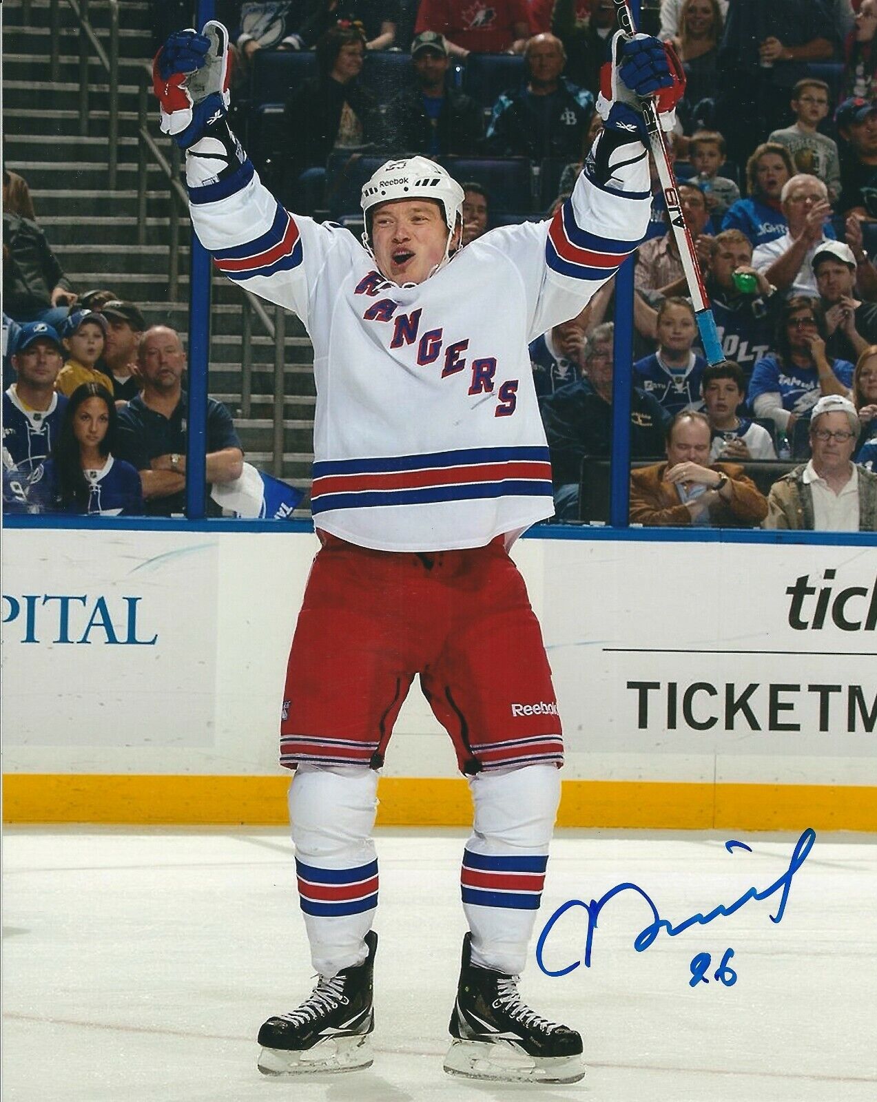 Signed 8x10 RUSLAN FEDOTENKO New York Rangers Autographed Photo Poster painting - COA