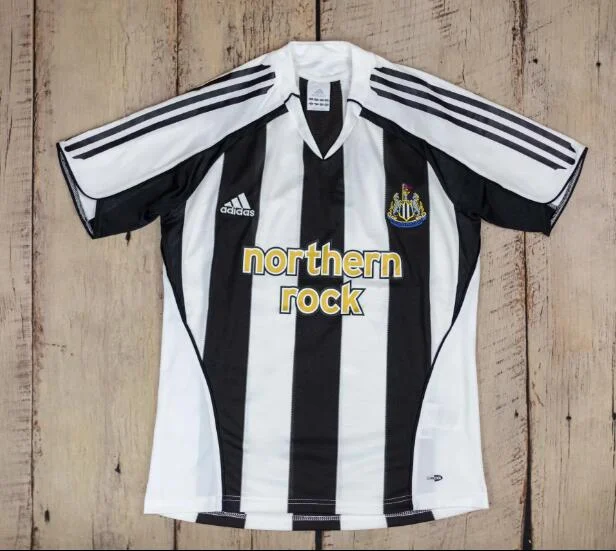 2005/06 Newcastle United Home Shirt