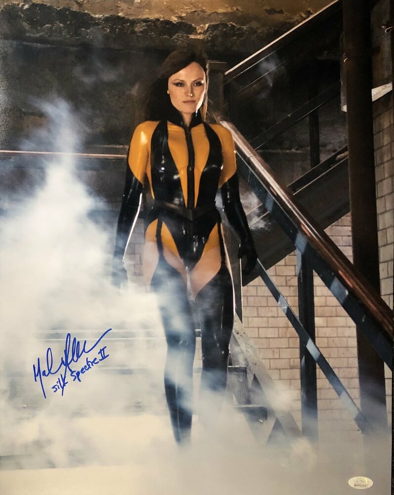 Malin ?kerman Autograph 16x20 Photo Poster painting Watchmen Signed