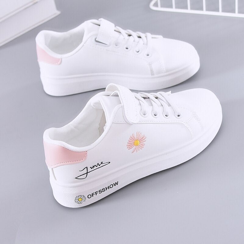 Girls' Shoes Spring Autumn 2021 Big Kids' Sports Shoes Breathable And Versatile Net Red Board Shoes Casual Small White Single Sh