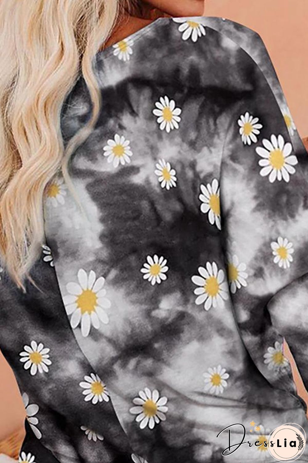 Daisy Printed Tie-dye Long Sleeve Two-piece Shorts Set P11203