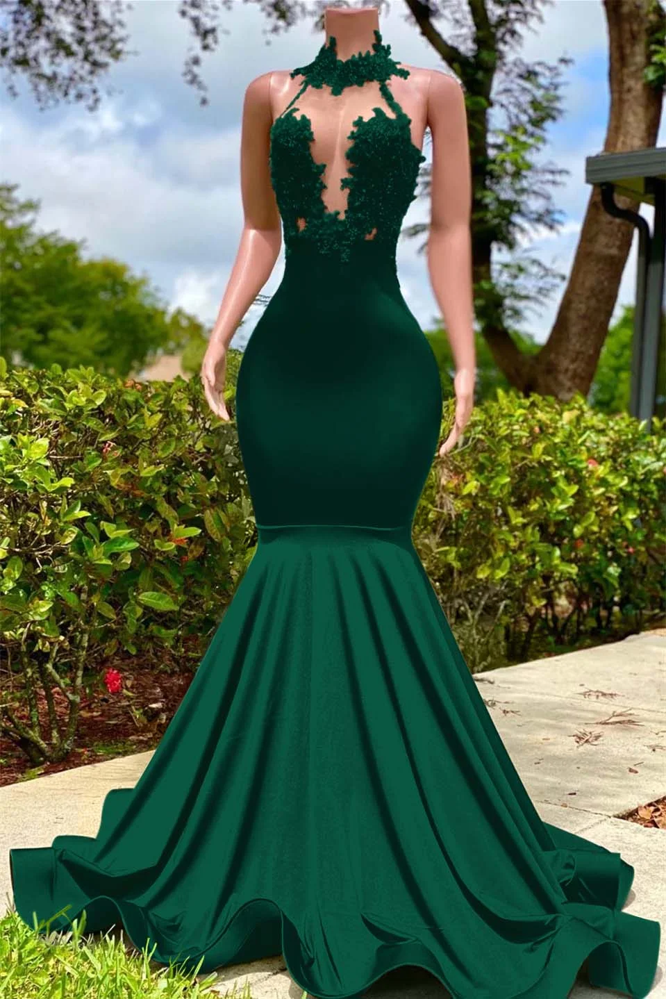 Green Halter  Prom Dress Open Back Mermaid Sleeveless Sexy Appliques YL0111