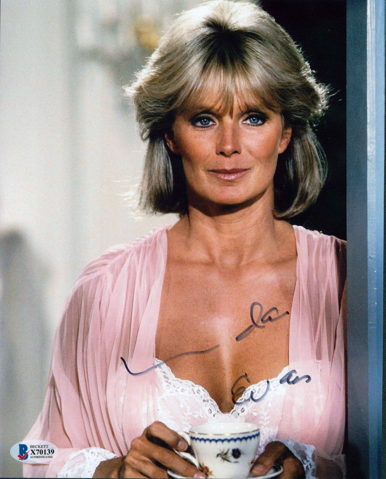 Linda Evans Dynasty Authentic Signed 8x10 Photo Poster painting Autographed BAS #X70139