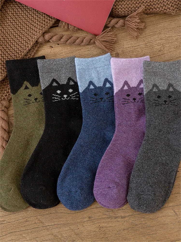 Lovely Cat Face Contrast Color Knit Socks Set