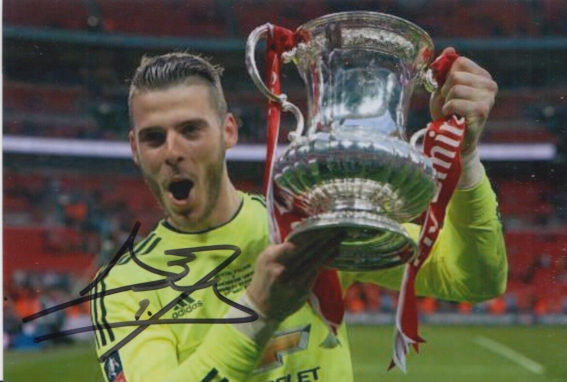 DAVID DE GEA HAND SIGNED 6X4 Photo Poster painting MANCHESTER UNITED FOOTBALL AUTOGRAPH 3