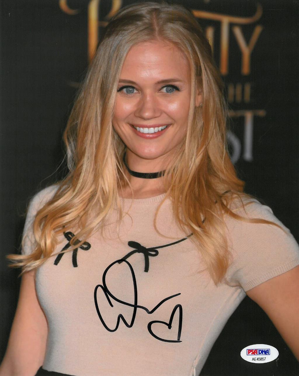 Carly Schroeder Signed Authentic Autographed 8x10 Photo Poster painting PSA/DNA #AE45857