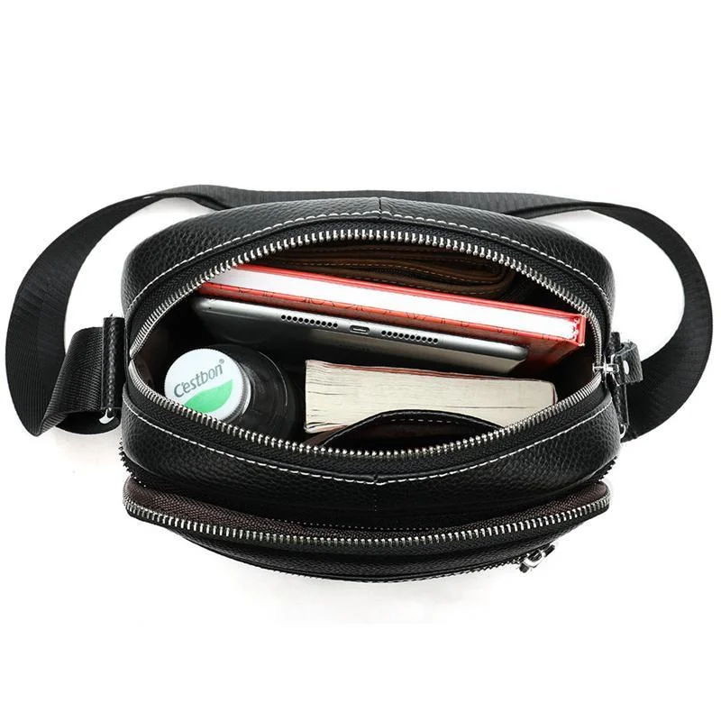Casual Retro Men's Leather Shoulder Bag Crossbody Bag With Earphone Hole